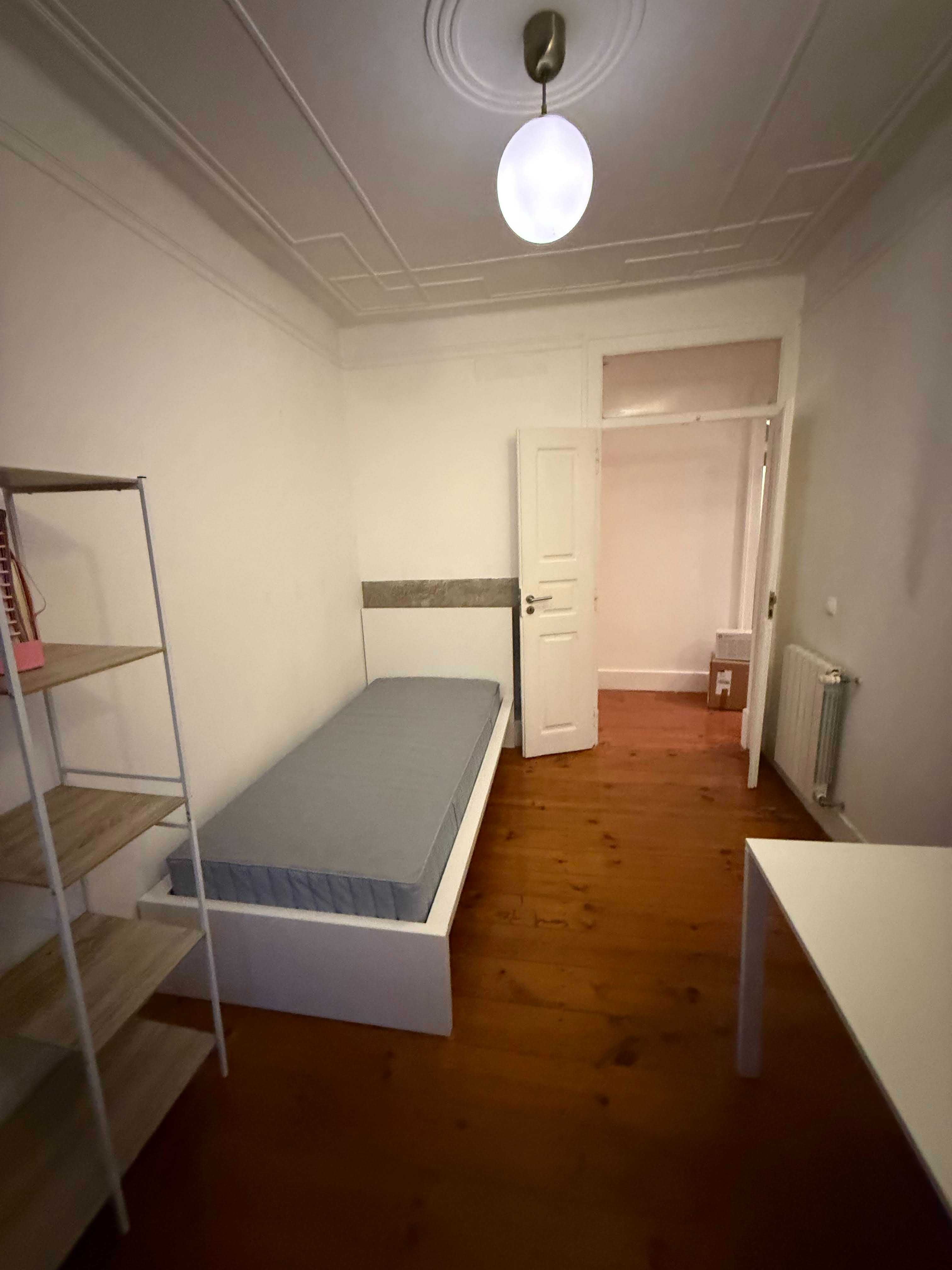 Cama individual MALM branca 1,05x2,09m