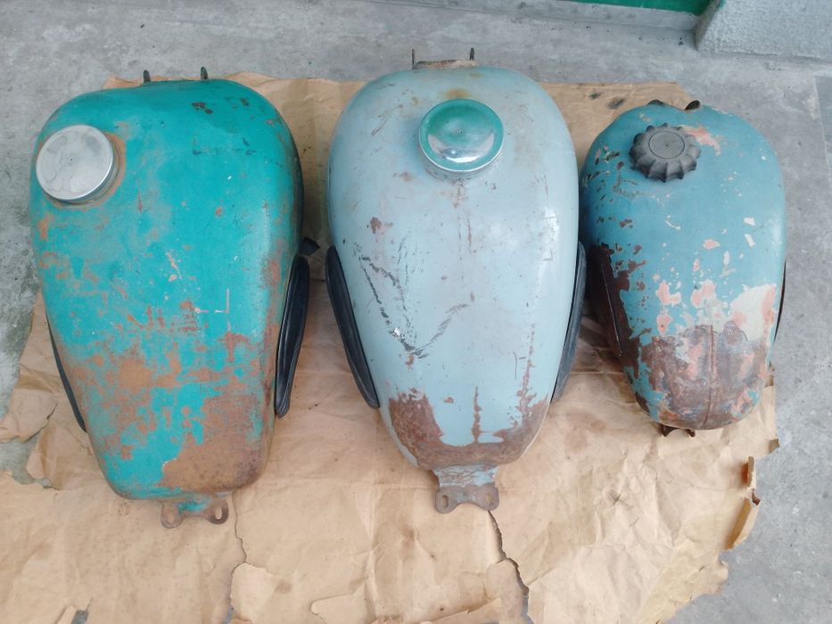 Продам бензо баки Иж