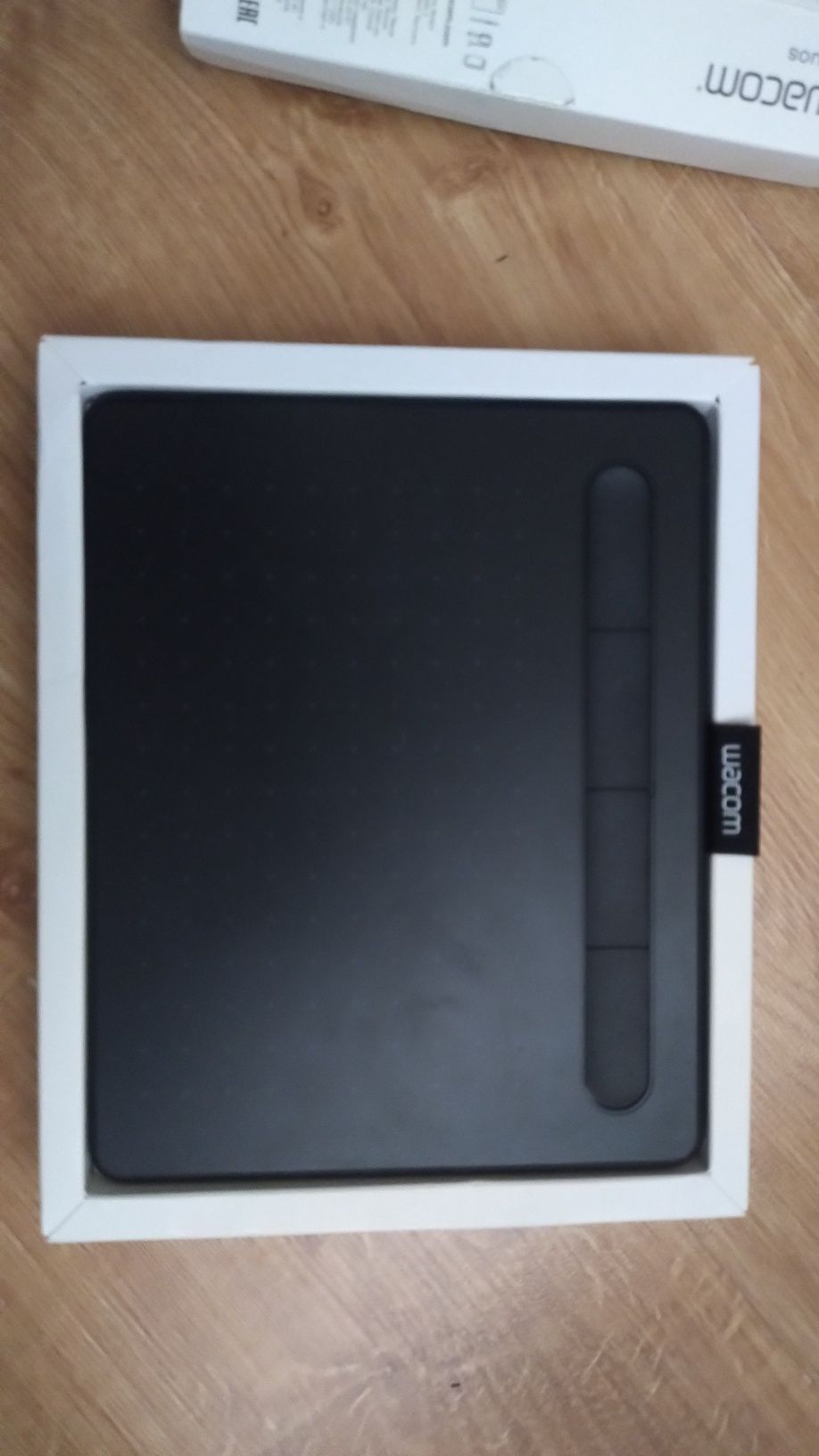 Tablet graficzny wacom Intuos + adapter z USB do USB c
