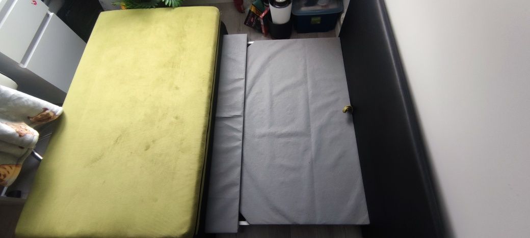 Kanapa, sofa z funkcją spania i pojemnikiem