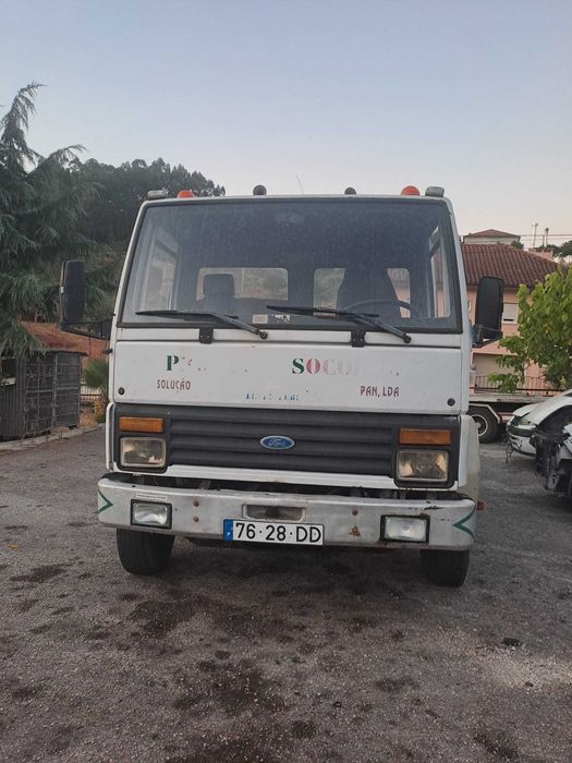 VENDE- SE FORD CARGO