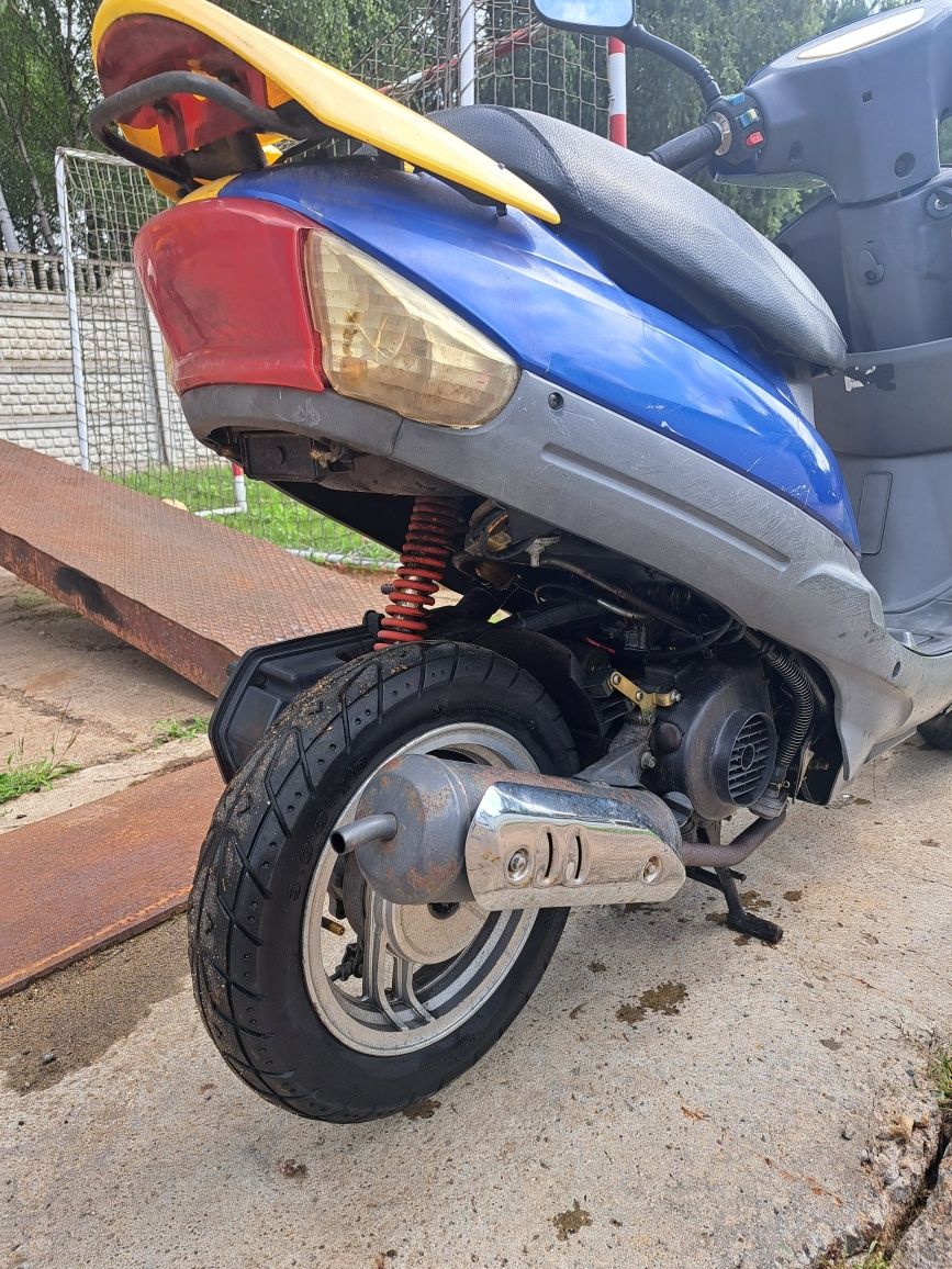 Skuter motorower 50cm3 ważne ubezpieczenie OC