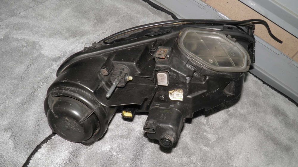 Lampa przednia przód lewa Jaguar XK8 XKR XK X100 kompletna 2000r.