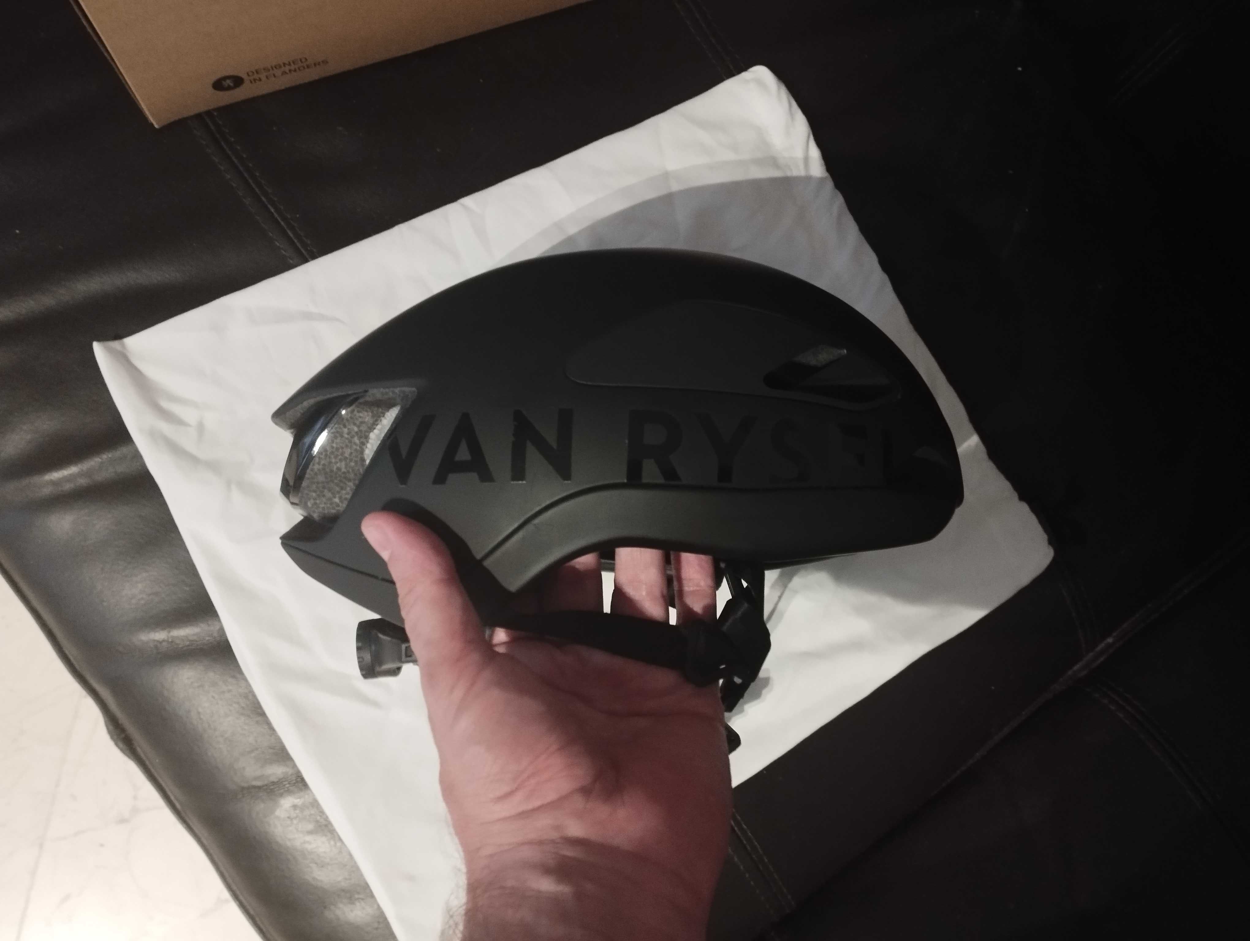 Capacete Van Rysel de Estrada Aero MIPS RCR-F preto TAMANHO-M