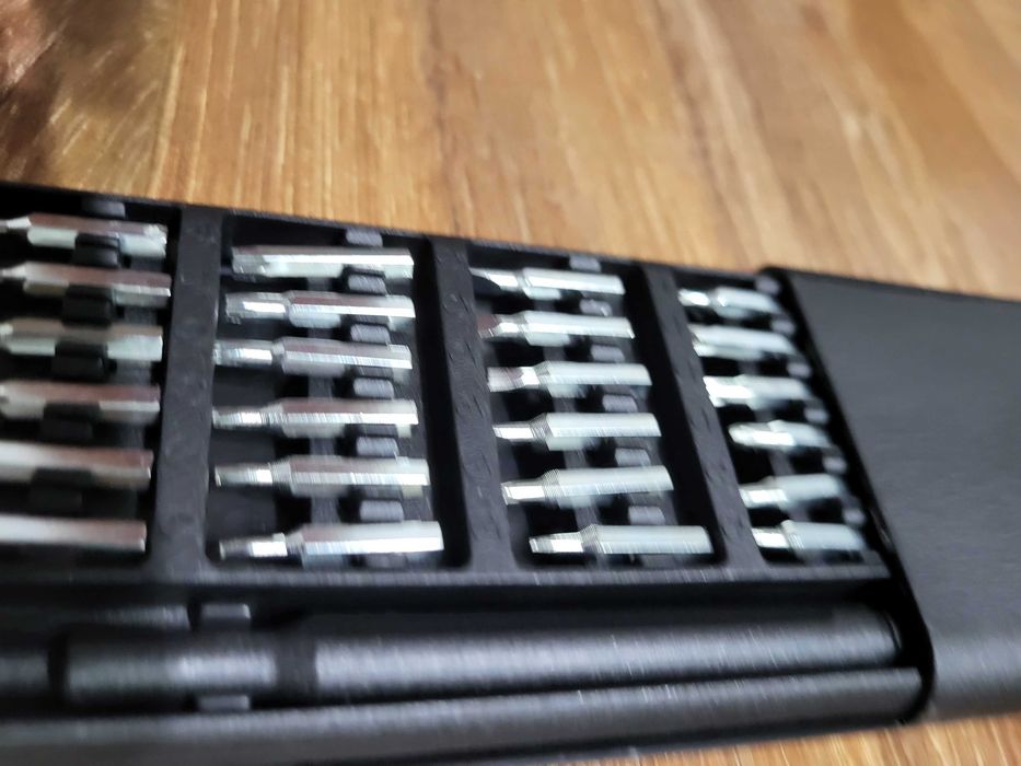 Zestaw precyzyjnych śrubokrętów 25 elementów