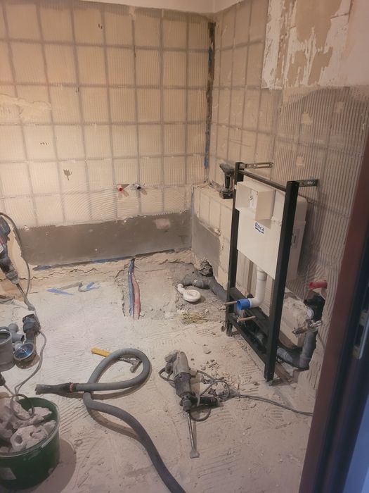 Remonty wykończenia płytki panele malowanie regipsy hydraulik