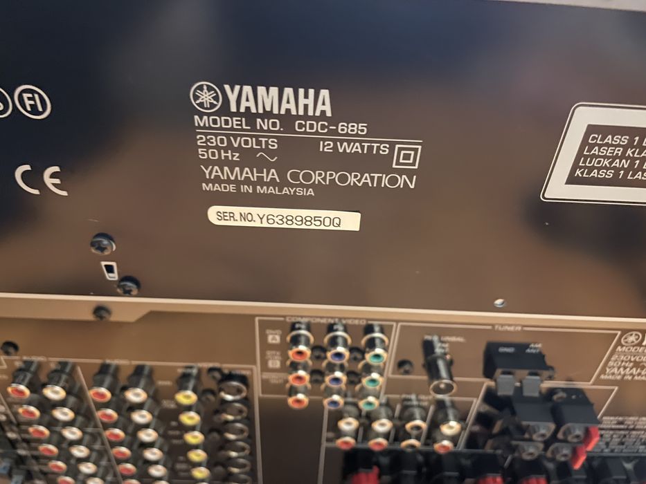 Ресивер RX-V650.    CD-чейнджер Yamaha CDC-685.