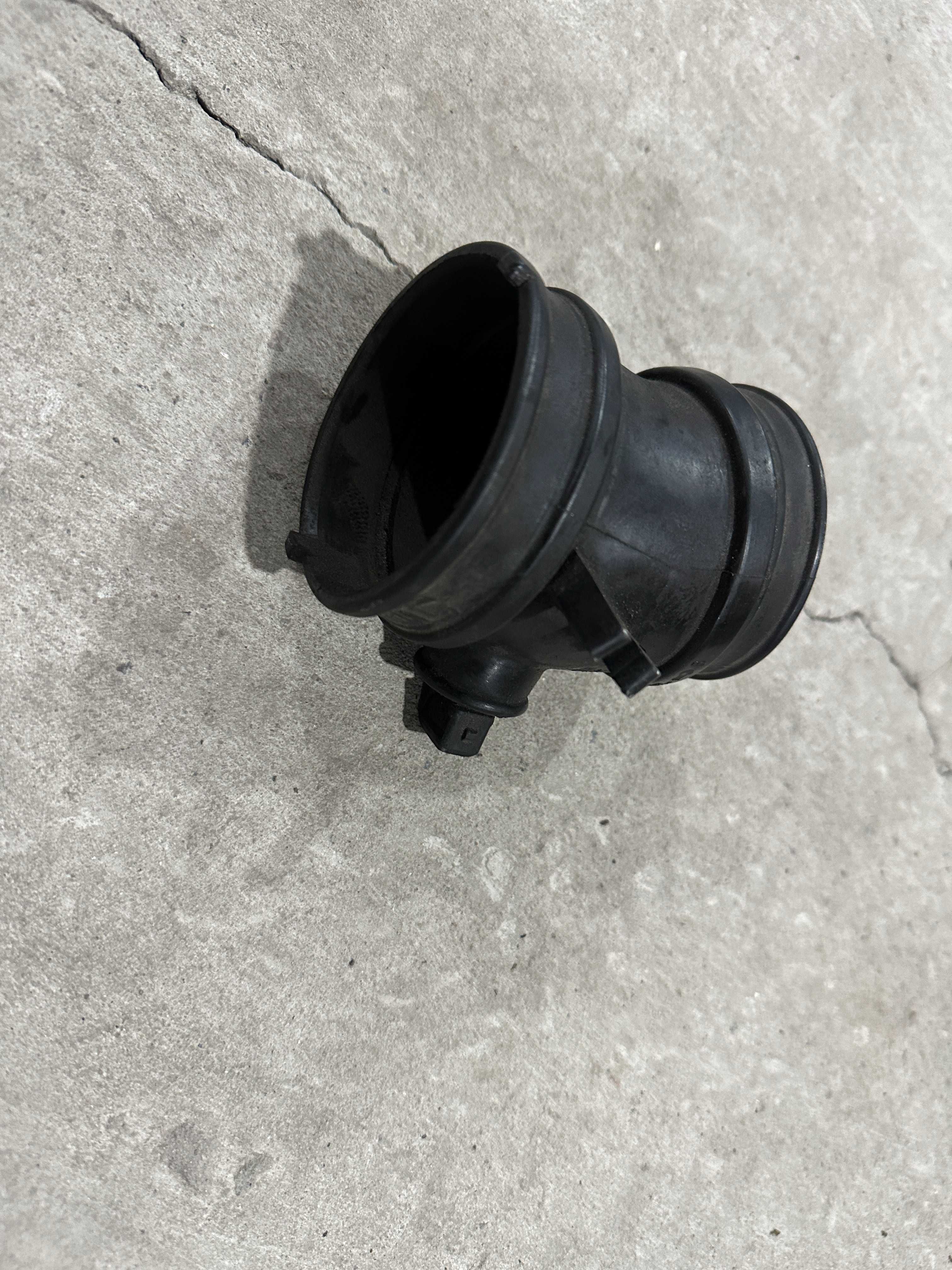 Патрубок воздушного фильтра Opel Astra F 1.8i 16V 90466853