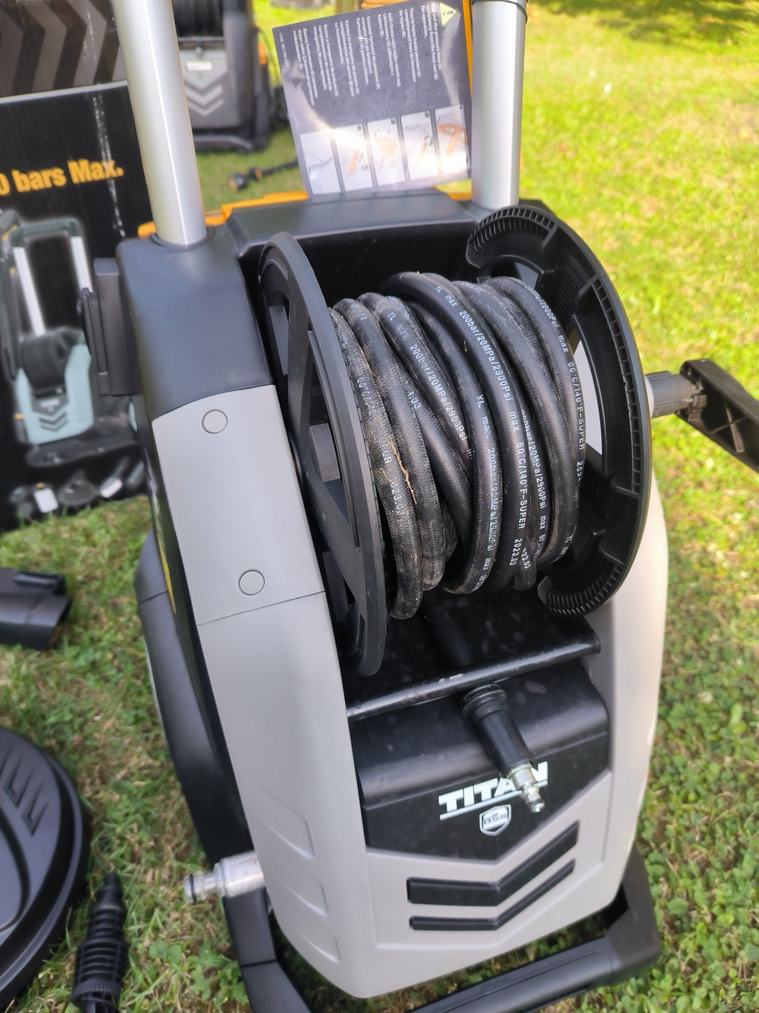 Myjka wysokociśnieniowa TITAN TTB2200PRW 150 BAR 2200W akcesoria