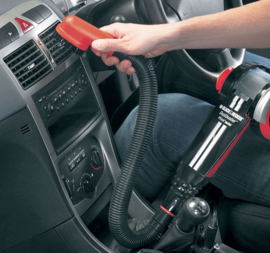 Автомобільний пилосос Black+Decker