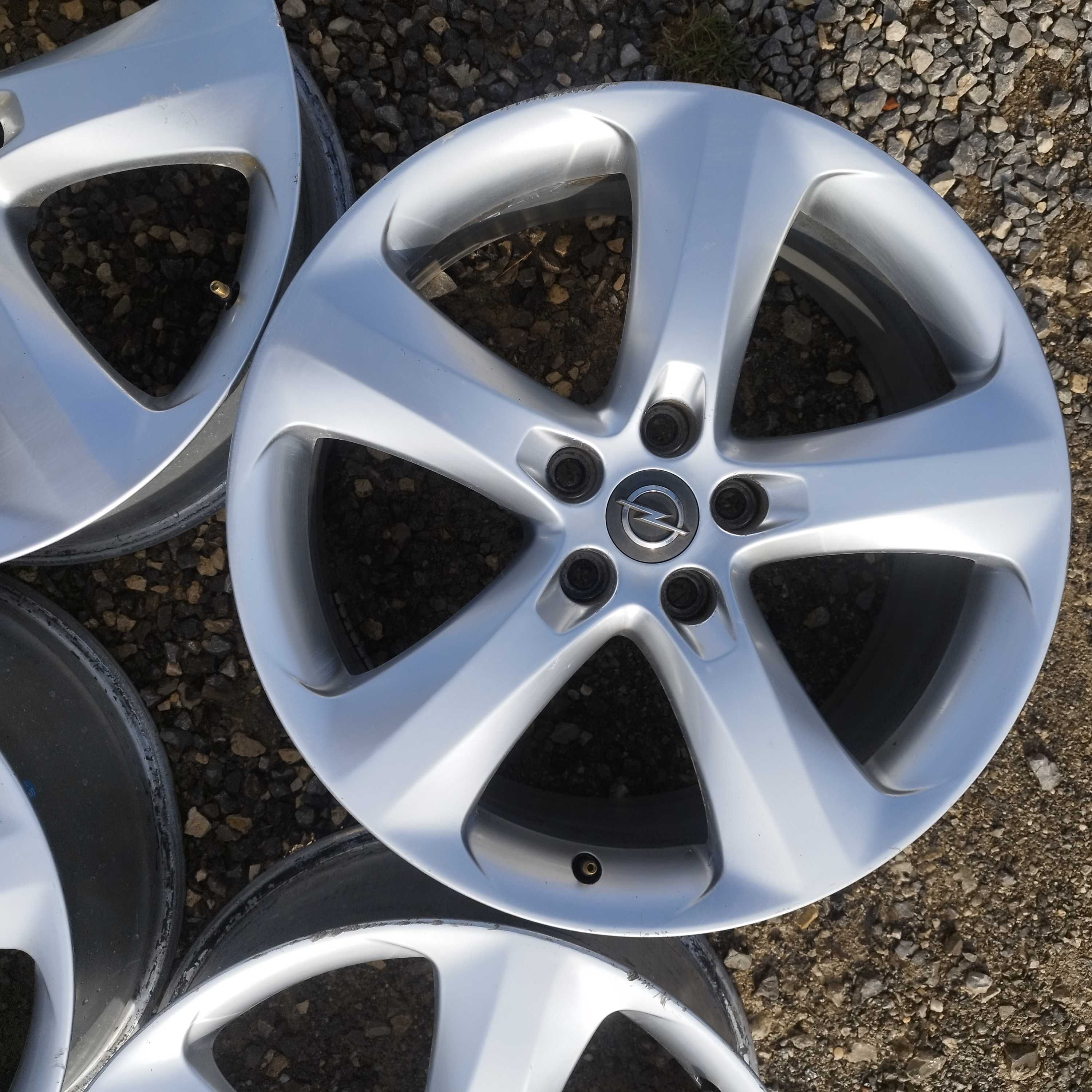 Alufelgi 19" 5x115 8J ET 46 OPEL ASTRA ZAFIRA Insignia