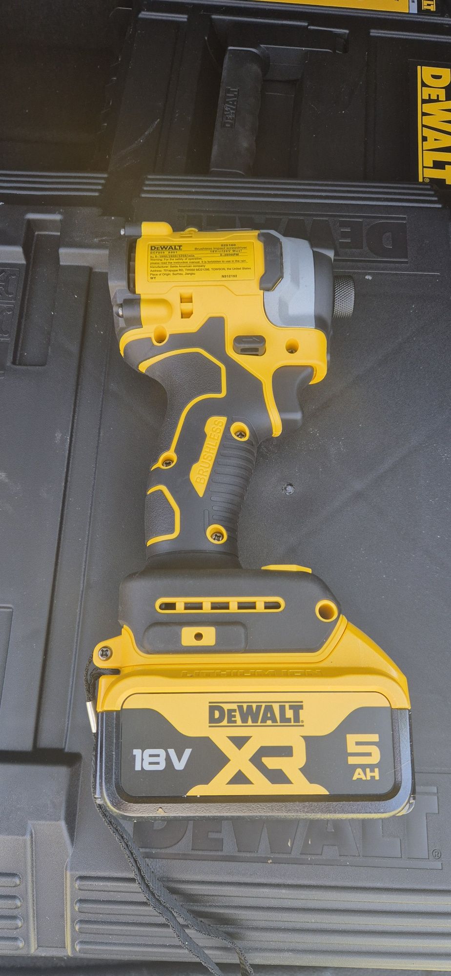 Dewalt zakrentak 18V 850