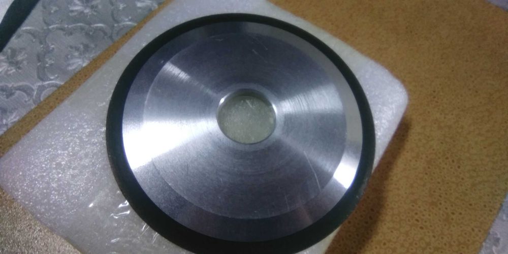 Roda para amolar discos de diamante