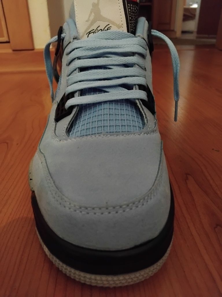 Jordan 4 Azul Claro