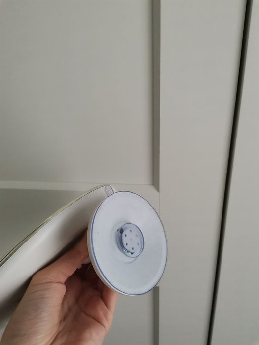 Lusterko powiększające do makijażu z oświetleniem na baterie
Szybka wy