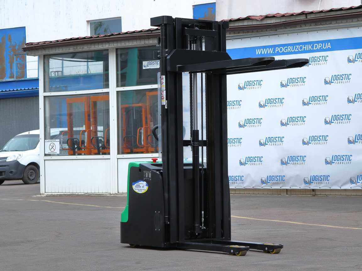 Новий електричний штабелер LF (1500 кг/4,5 м.) з потужною АКБ 24В/210А