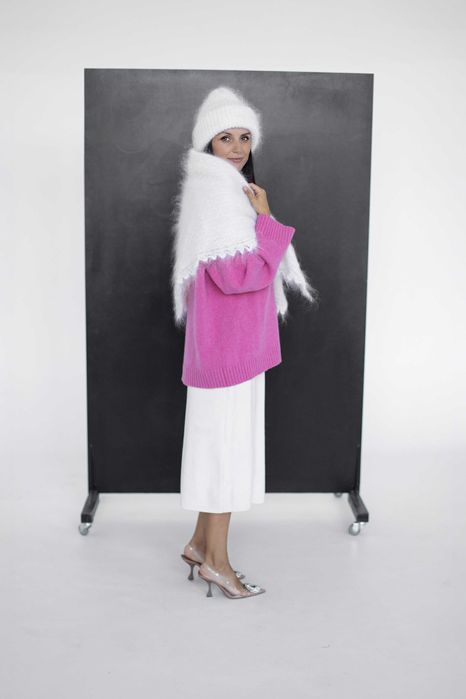 Chusta bogata i elegancka – Handmade z naturalnej wełny koziej