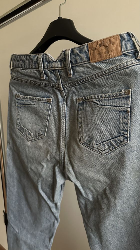 Джинсы River Island