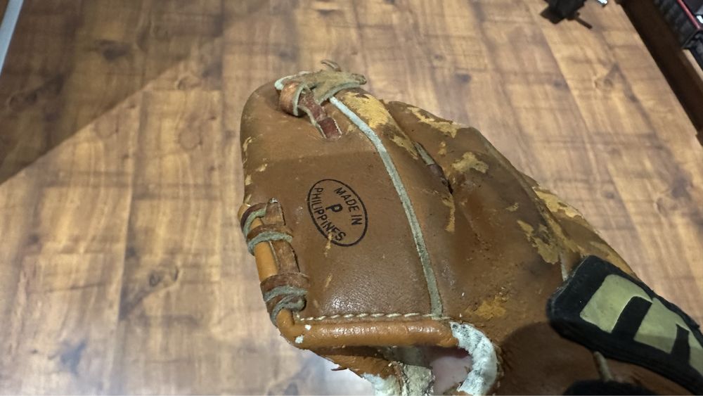 Rękawica skórzana do baseballa Mizuno 11.5 cala, dla leworęcznych