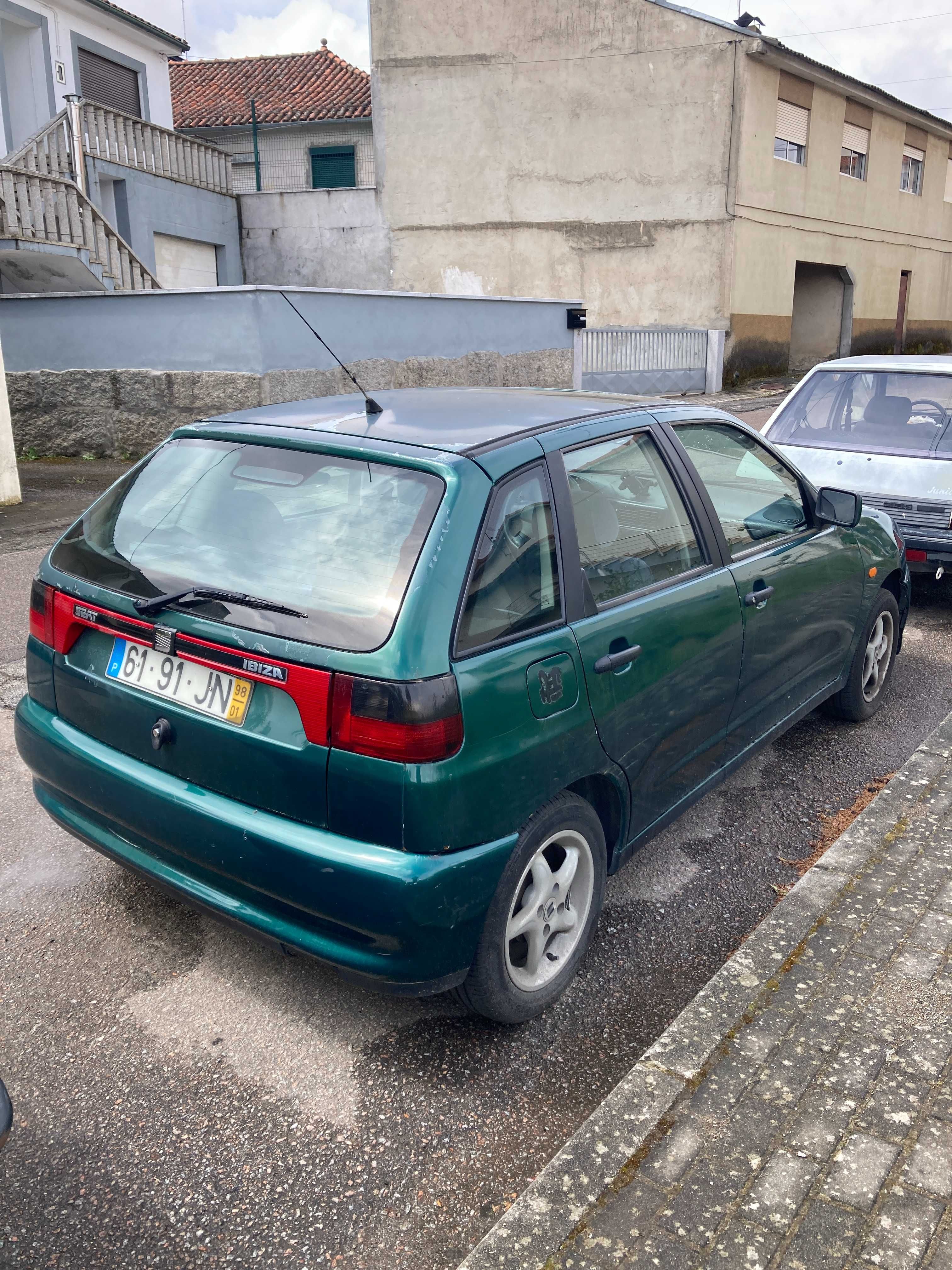 Seat Ibiza 6k 1.0 1998 gasolina- Tem inspeção e anda (reparação/peças)