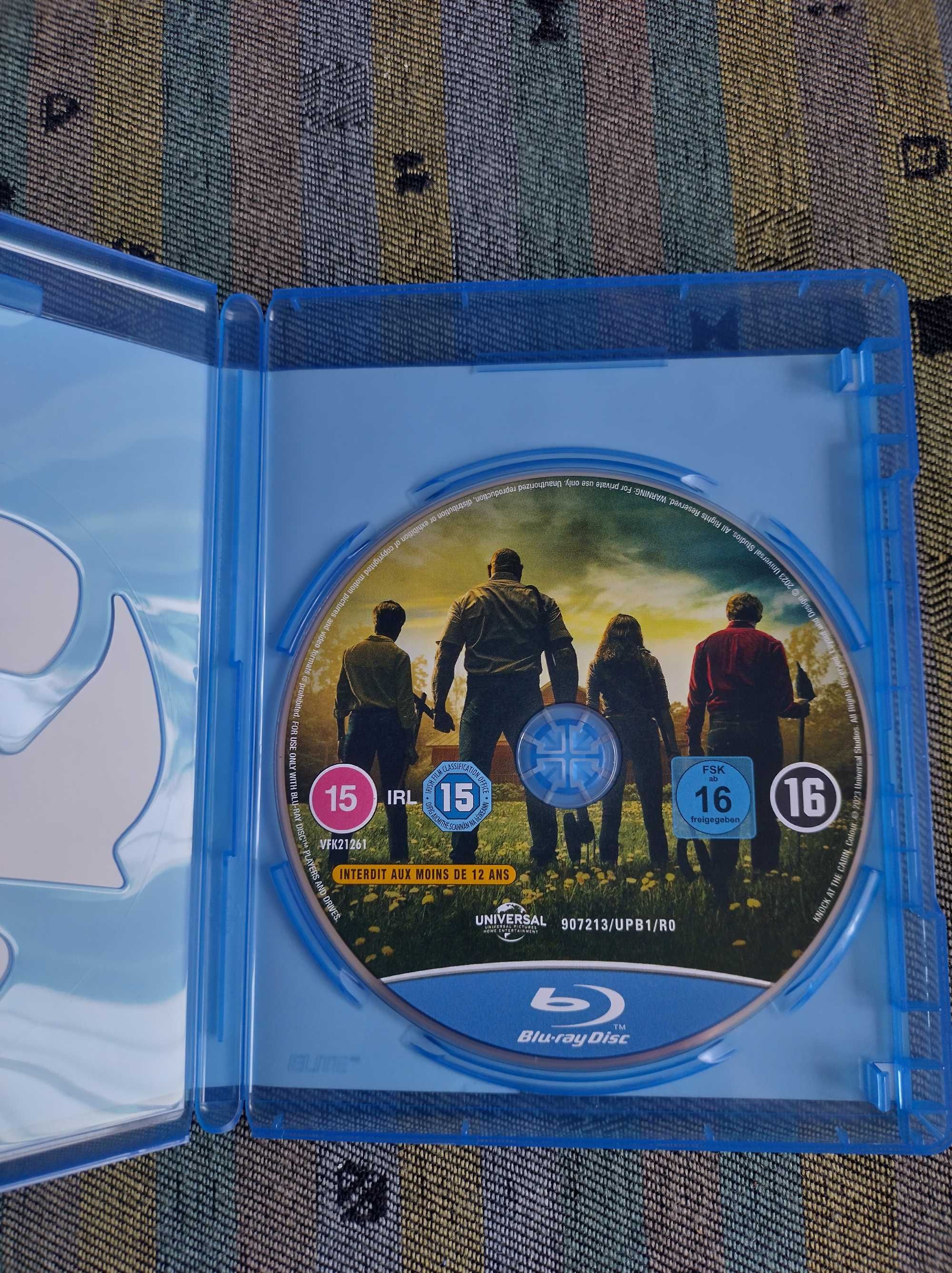 Film KNOCK AT THE CABIN na Blu-Ray Stan idealny!!