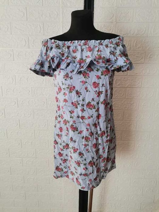 Sukienka rozmiar S nowa stradivrius hiszpanka cena 1 5zł