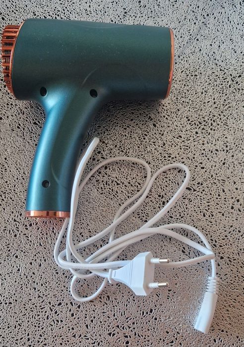 Suszarka do włosów, zielono złota