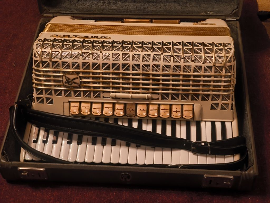 Akordeon Hohner Atlantic de Luxe IV – 120 basów – wyjątkowy kolor!