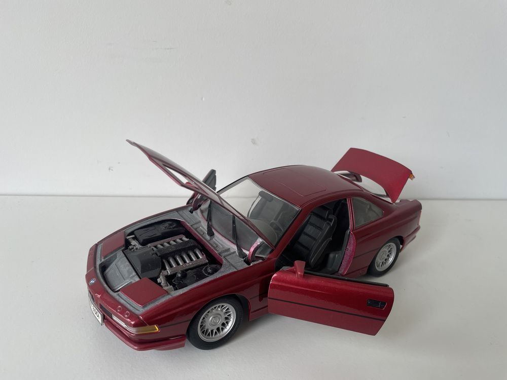 146. Model BMW 850I 1:18 Maisto