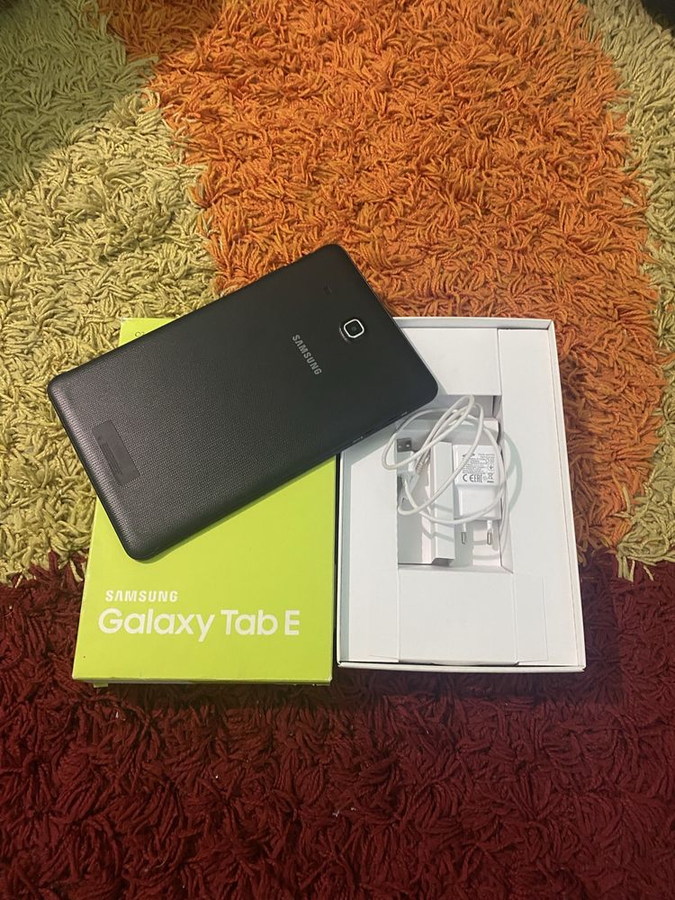 Планшет телефон Самсунг Samsung Galaxy Tab E SM-T531 Sim 4G GPS Ідеал
