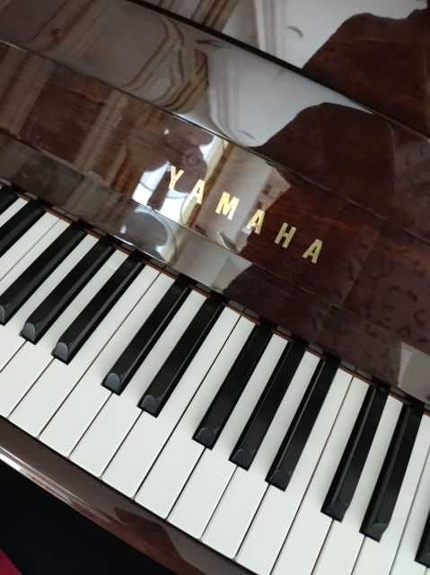 Pianino Yamaha M1 S, taboret gratis