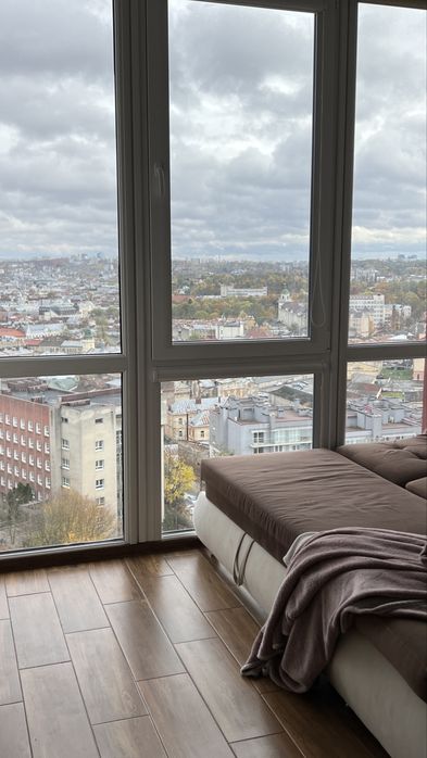 Оренда однокімнатної квартири в ЖК “Семицвіт” Панорамний вигляд