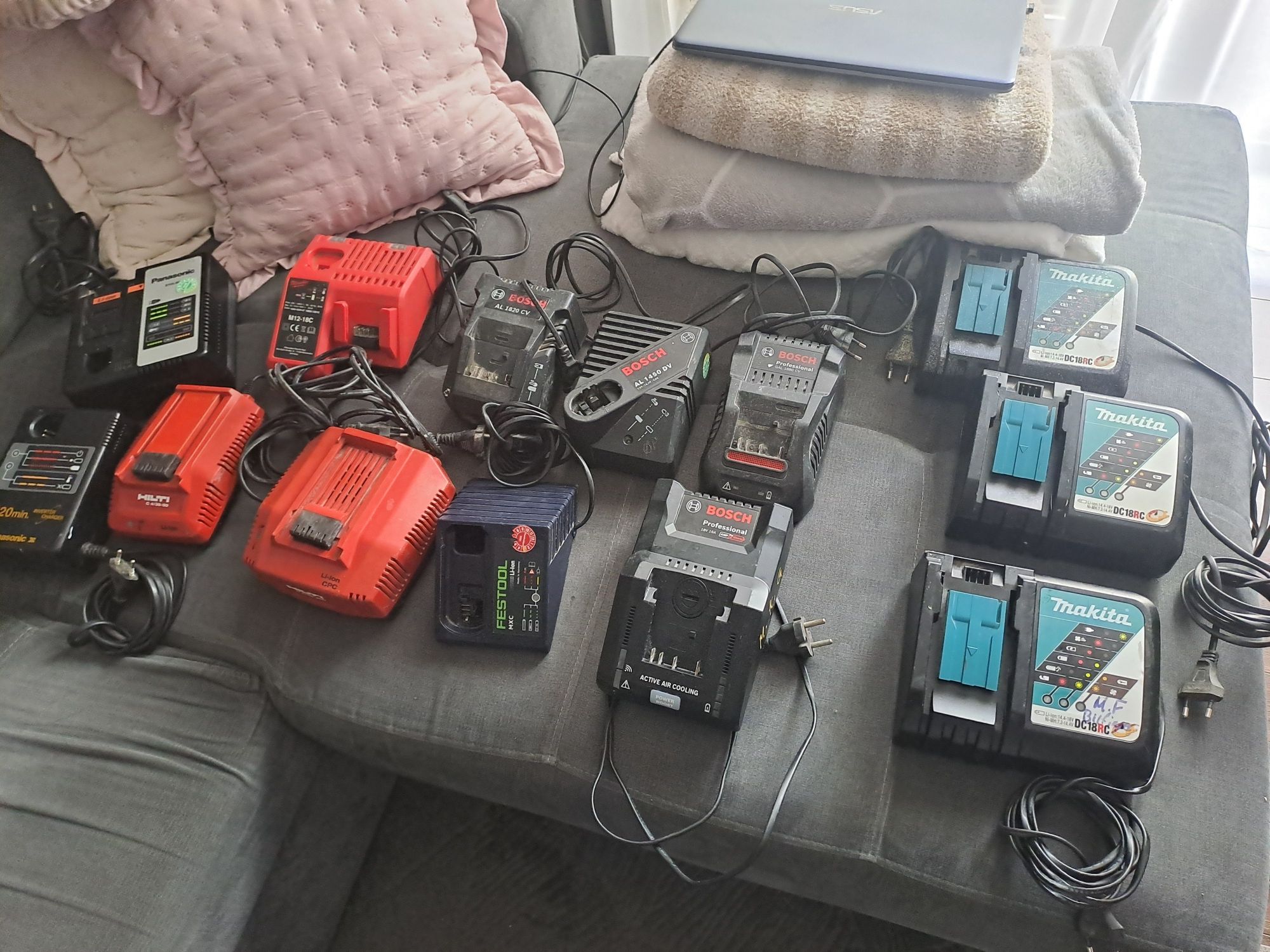 Ładowarki bosch  panasonic hilti sprzedane
