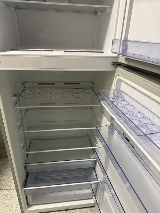 Geladeira da beko semi nova