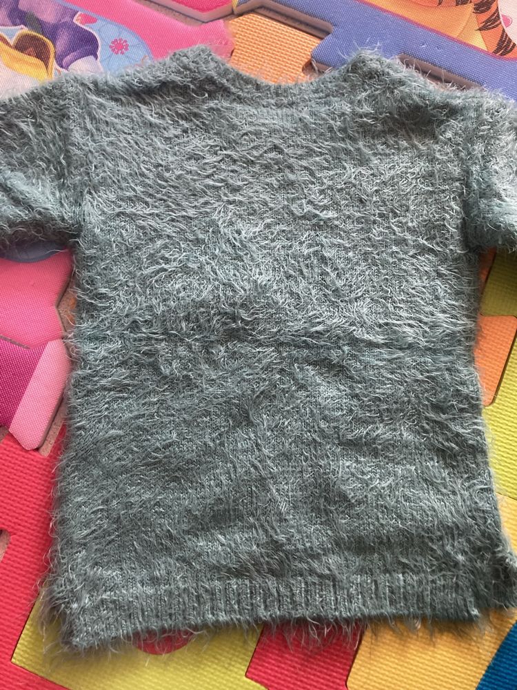 Sweter zielony r. 110