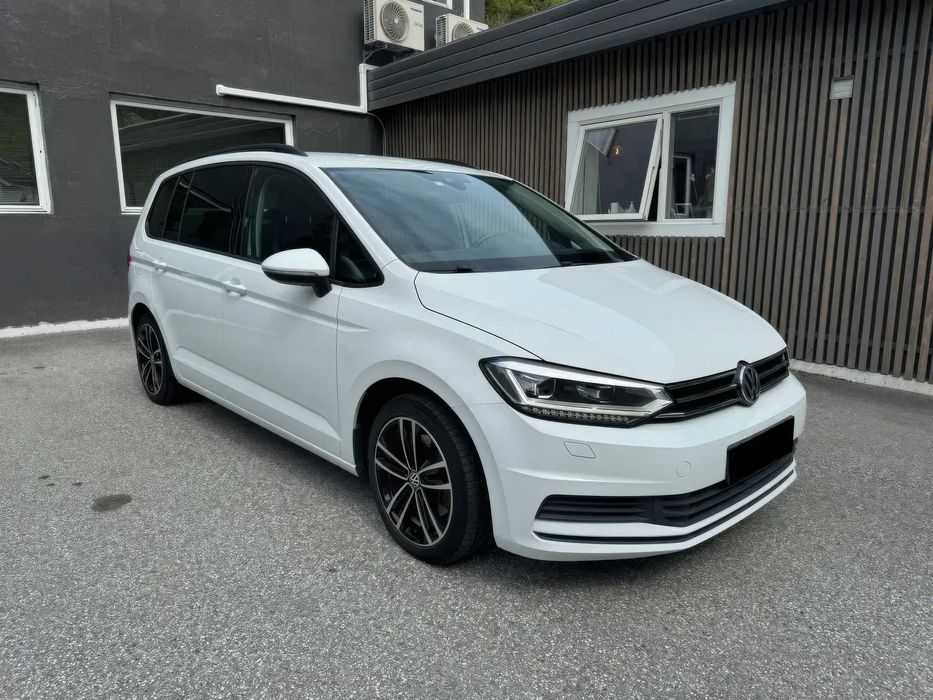 Volkswagen Touran      2016