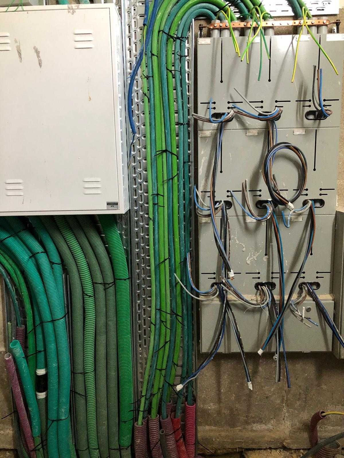 HS Elétrica- Eletricista Certificado Faro