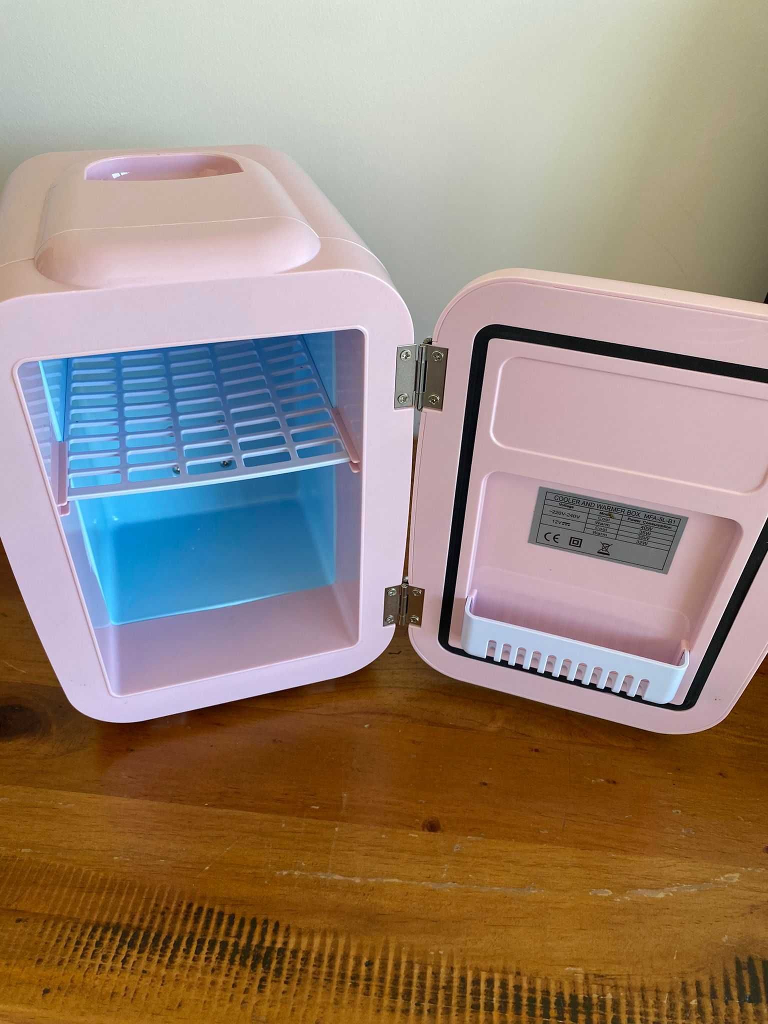 Mini frigorífico maquilhagem rosa