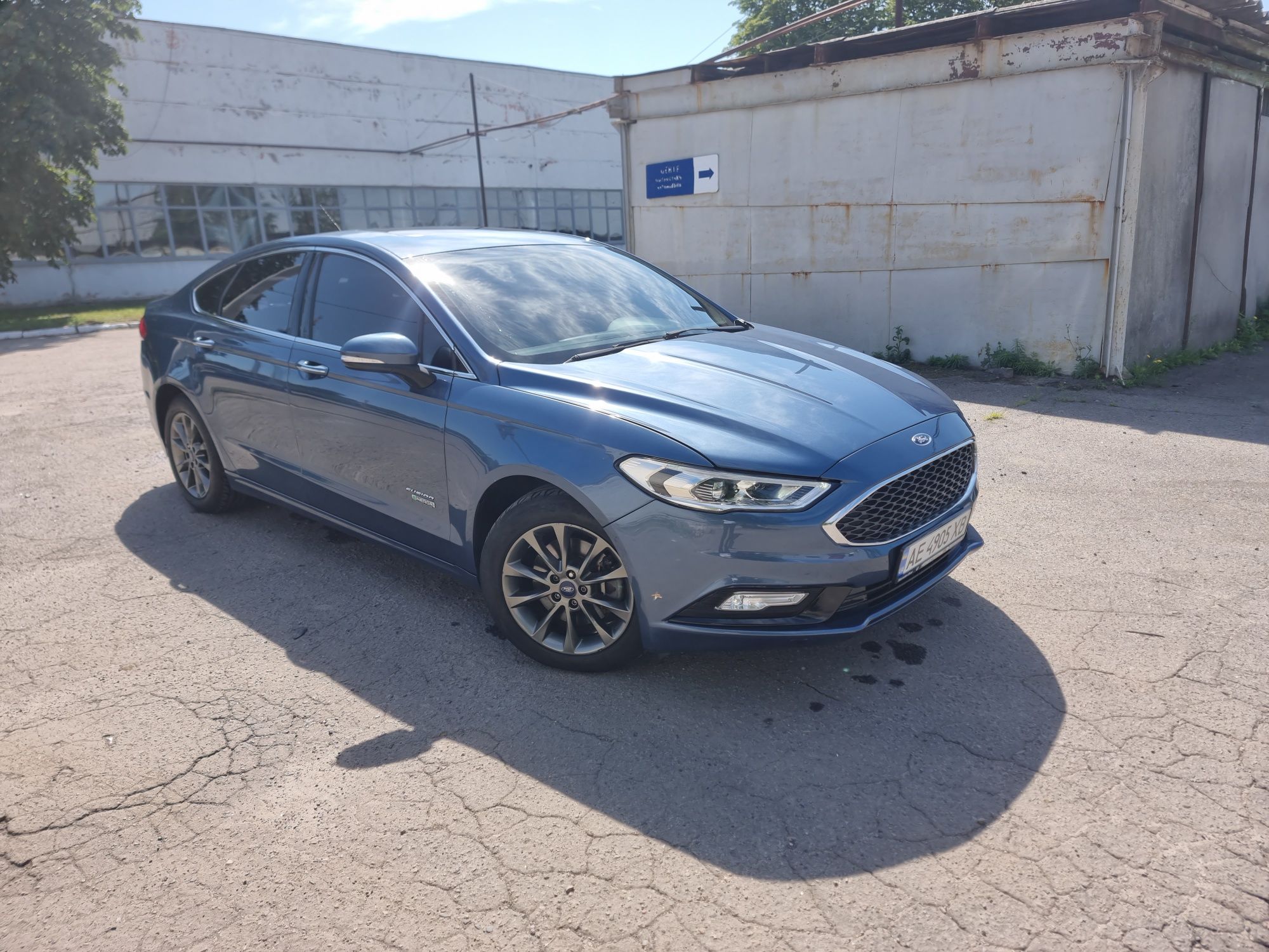Ford Fuison Plugin hibrid