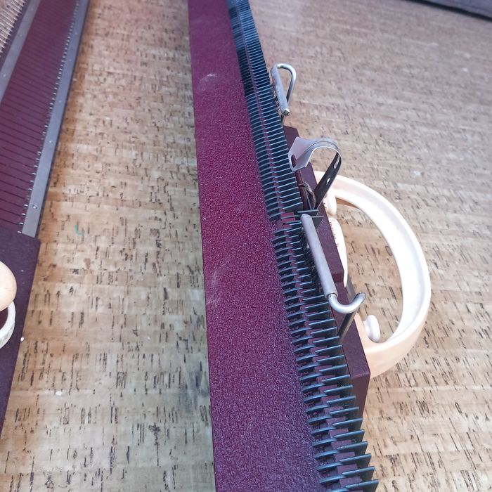 Maquina de  tricotar malha