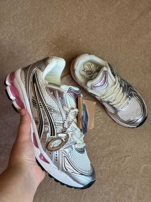 Жіночі спортивні кросівки рожеві Asics Gel Kayano 37 38 39 40 розмір