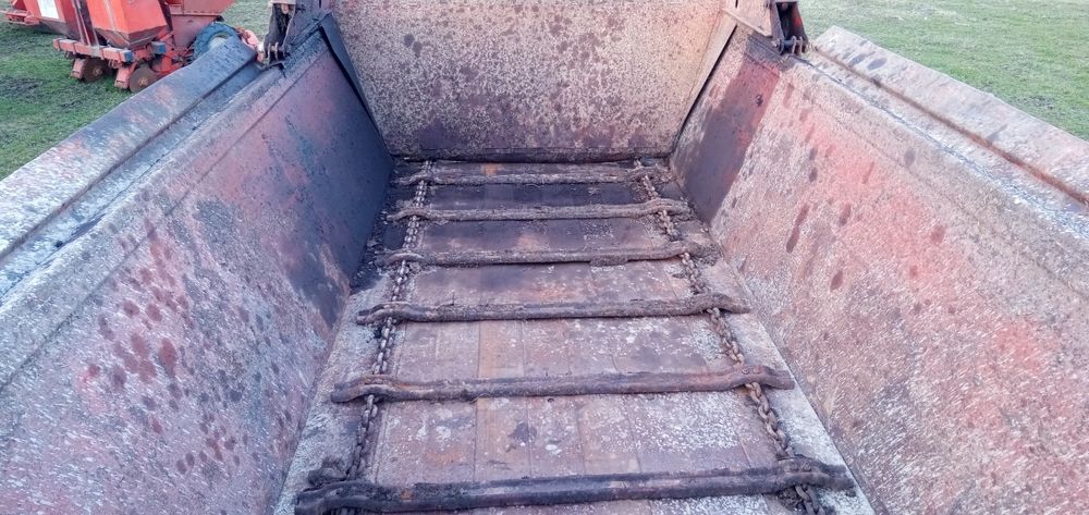 Belarus Tempo PTU-7A Hydro Rozrzutnik Obornika 7000kg