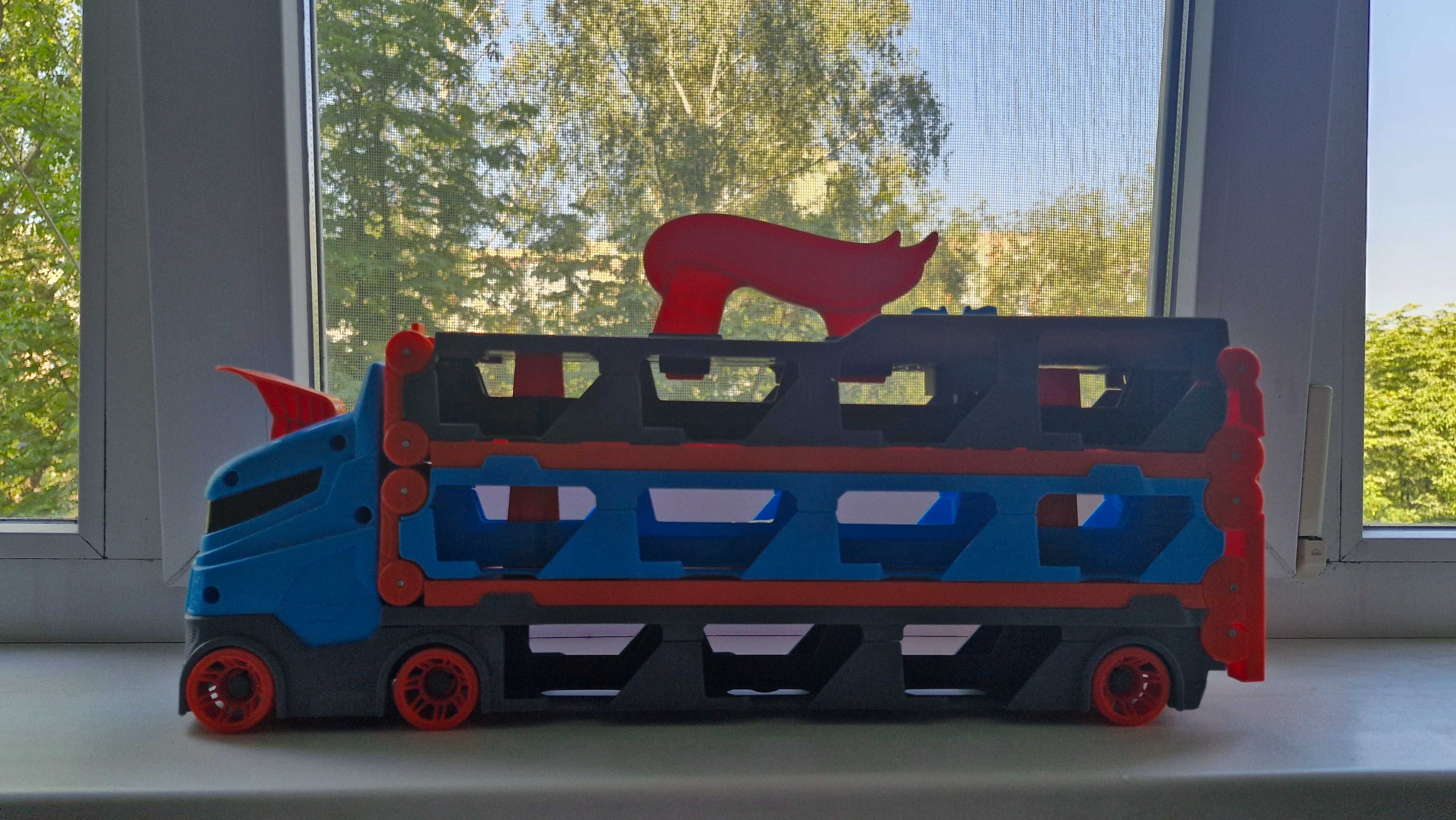Гоночний транспортер 2 в 1 Hot wheels