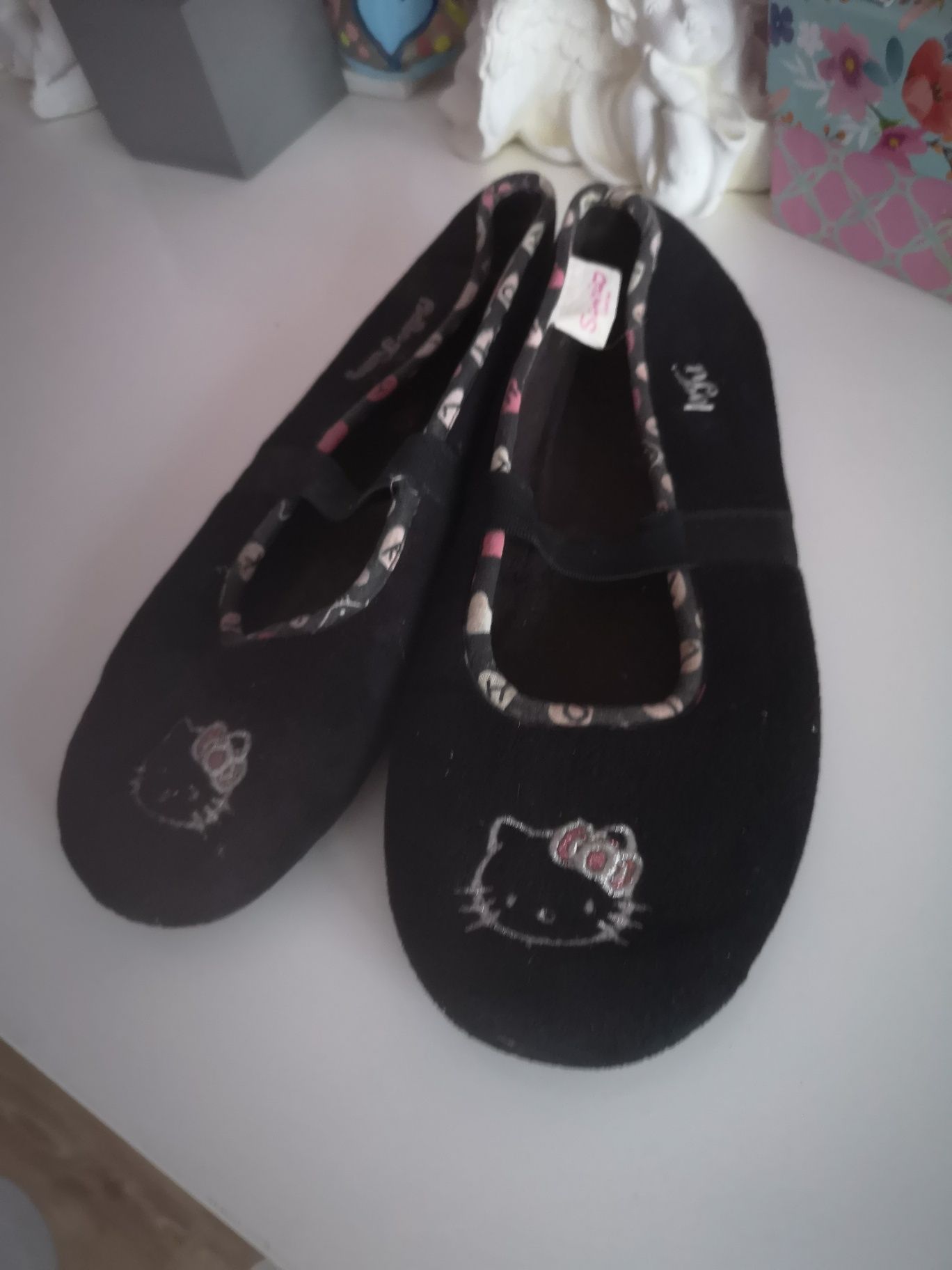Buty Hello Kitty baleriny balerinki Hello Kitty czarno-różowe 40-41