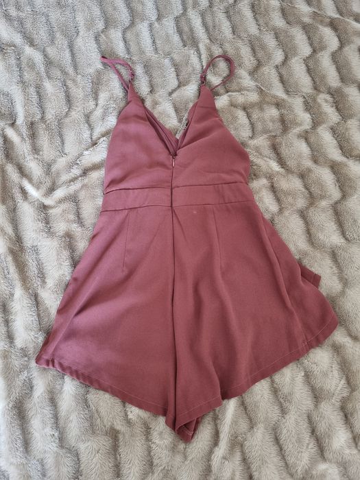 Літній комбінезон гарного кольору