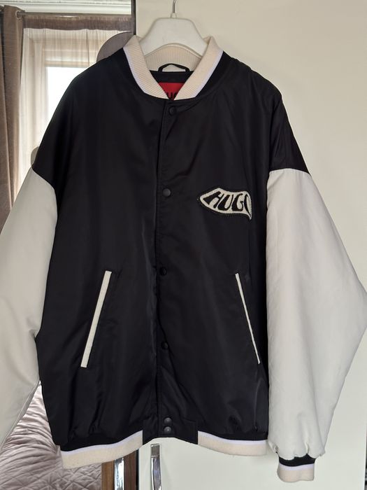 Жіноча куртка бомбер Hugo