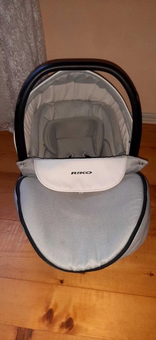 Дитяче автокрісло переноска