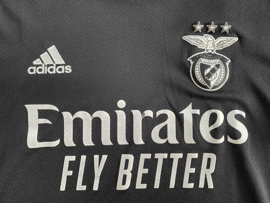 Camisola alternativa preta e prateada Benfica época 2020, 2021