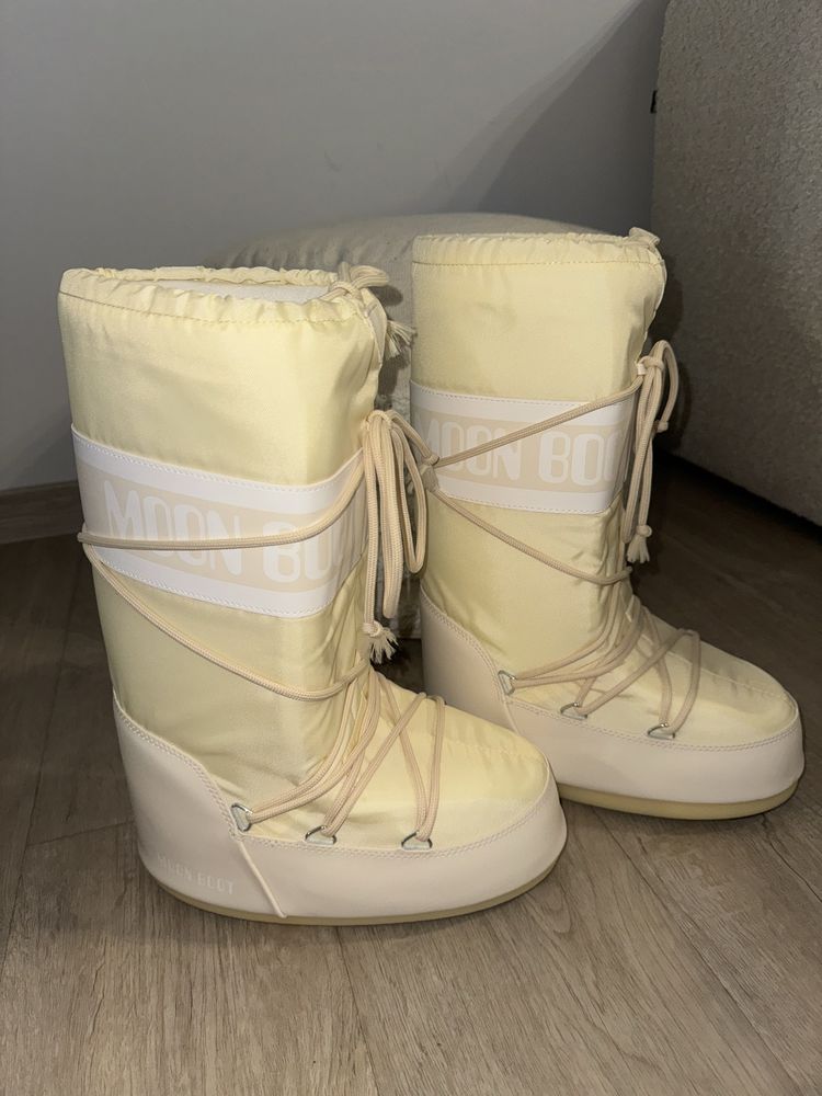 śniegowce moon boots