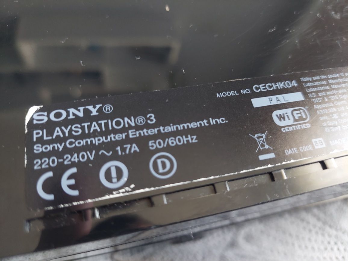 PlayStation 3 używane koloru czarnego.